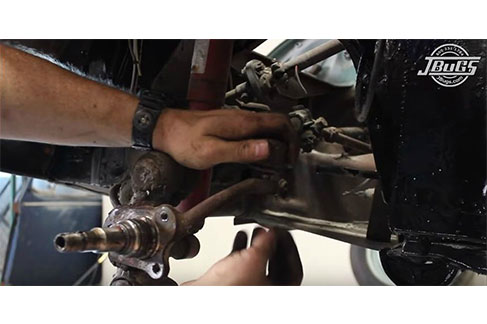 Remove the left inner tie rod from the pitman arm