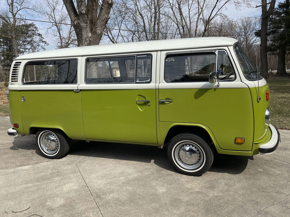 Steve Bowers's 1976 Bus