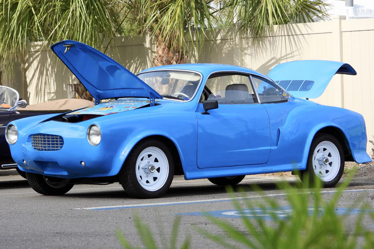 James & Heather Boyette's 1971 Karmann Ghia