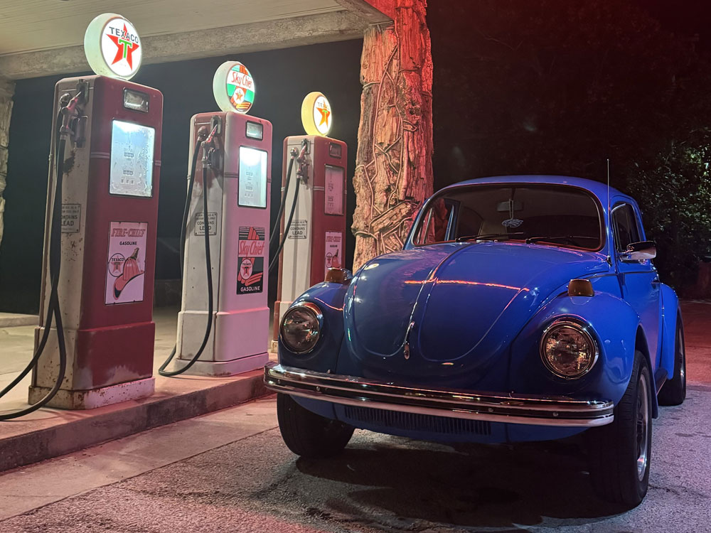 Michelle Howell's 1971 Super Beetle