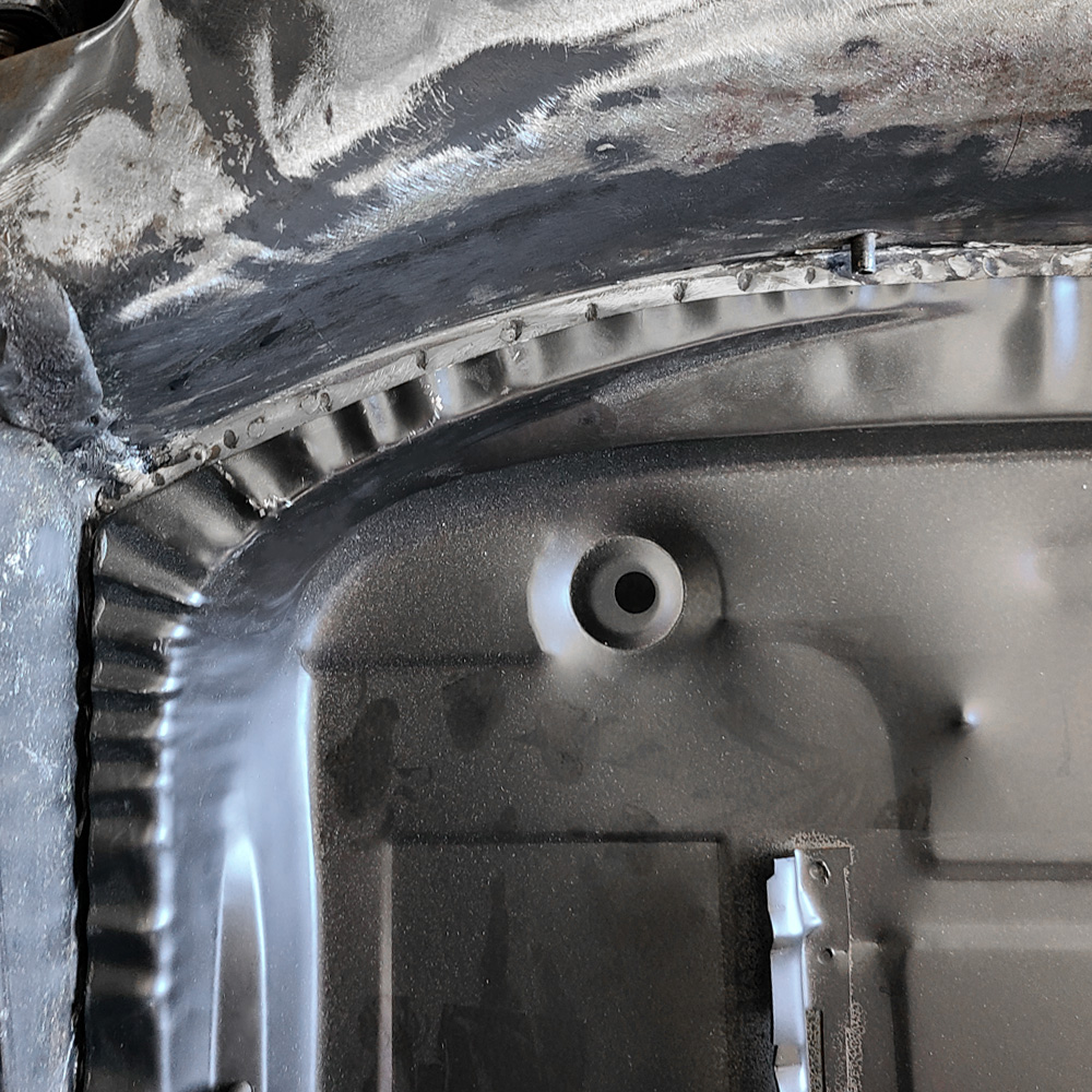 タナゴc 141701062 - VW Floor Pan - Passenger Side (Right Half