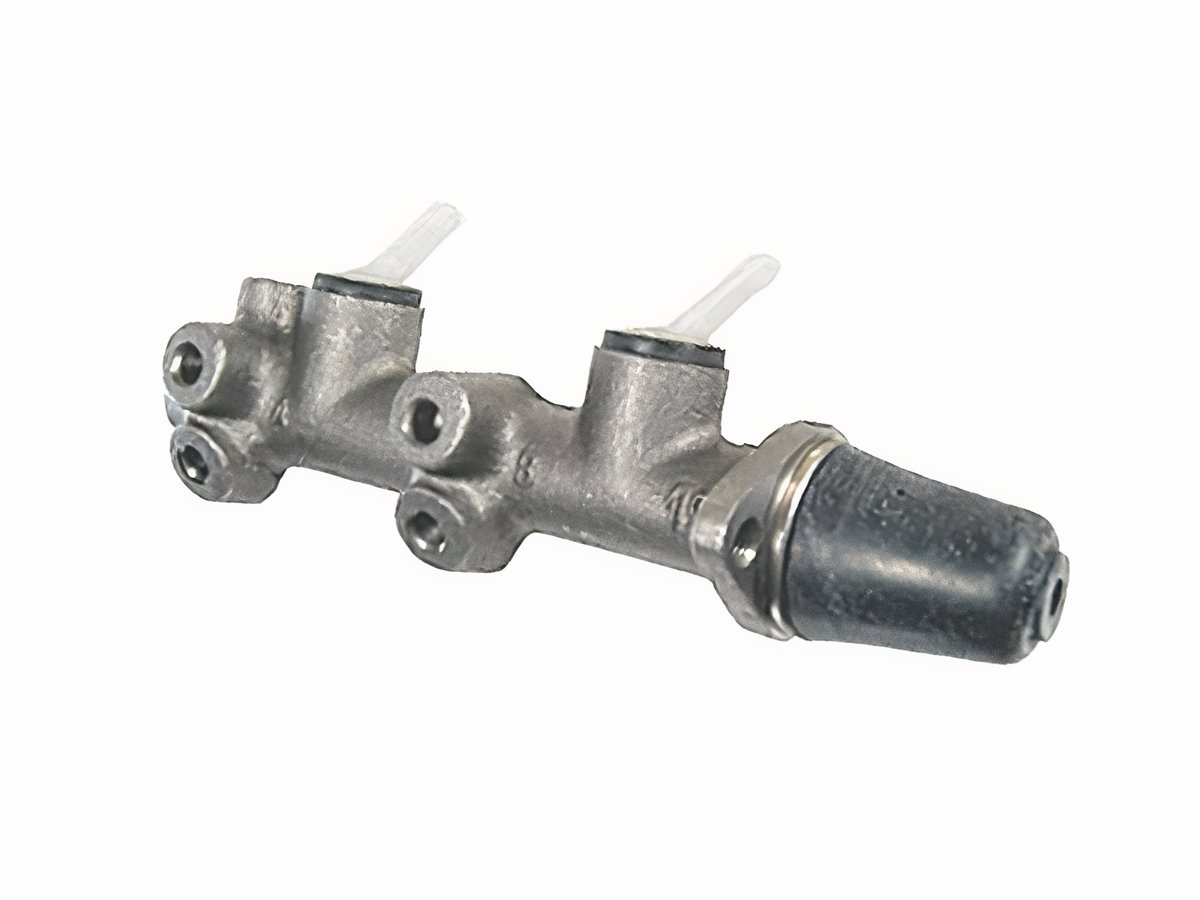 VW Brake Master Cylinder - TRW/Varga of Brazil - 1967-77 Beetle - Ghia - Thing