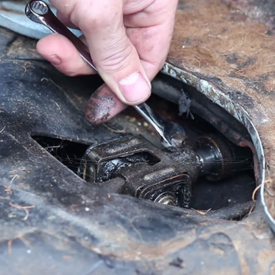 Removing the Shift Coupler Grub Screw