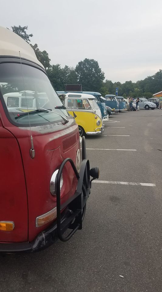 Distanced VW Bus Meetup